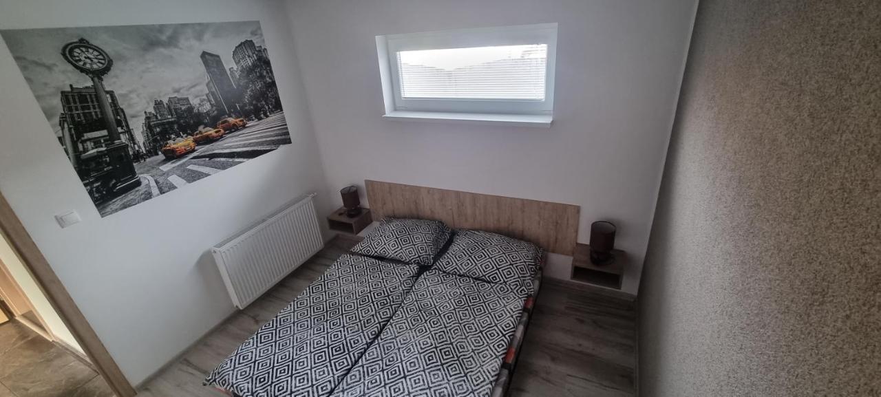 Alexej Apartmany Velky Meder Luaran gambar