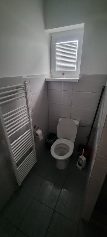Alexej Apartmany Velky Meder Luaran gambar