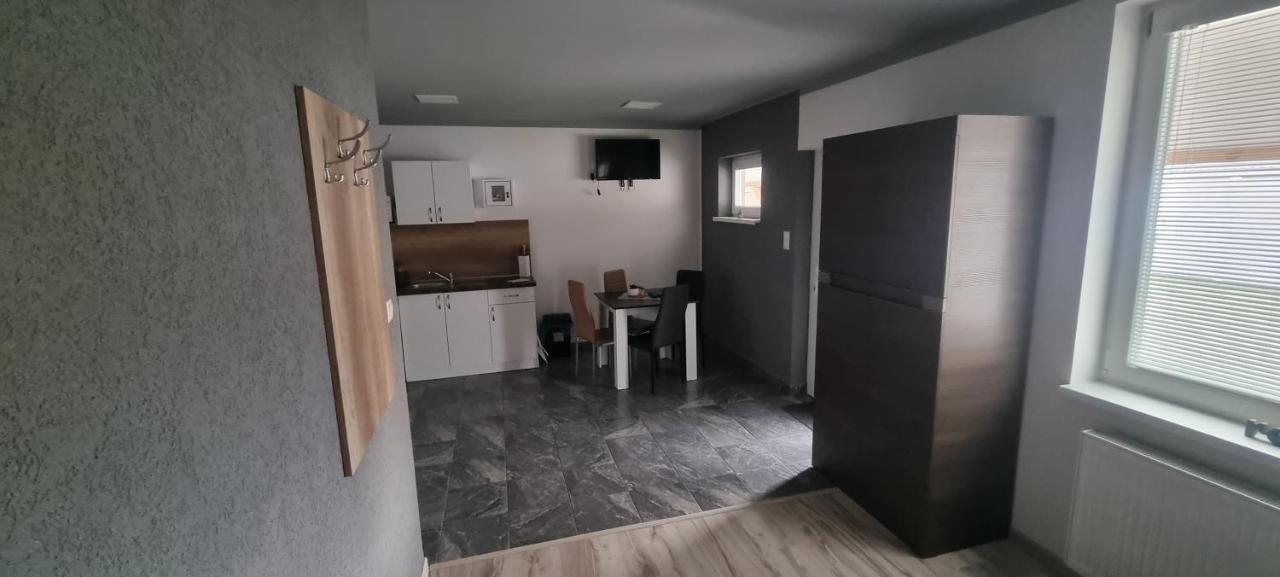 Alexej Apartmany Velky Meder Luaran gambar
